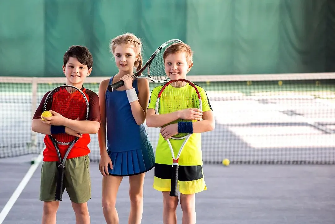 お子様の習い事にテニスはいかがでしょうか！？